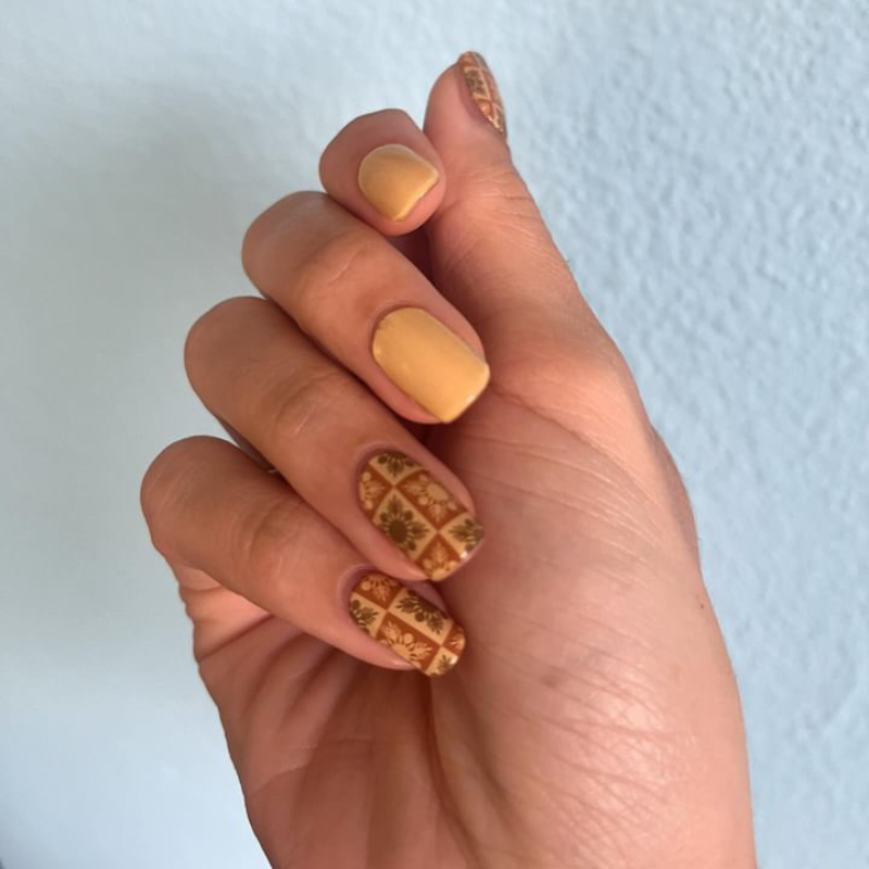 Mokulehua x Iwi Nails: Retro Ulu Quilt