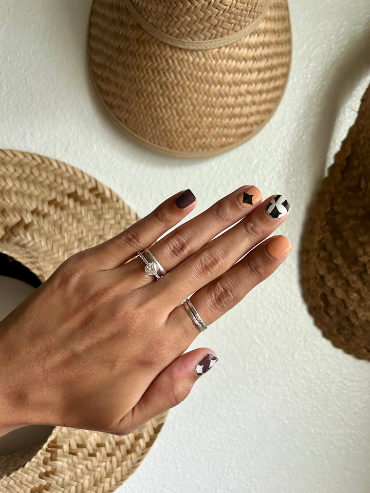 PROWLANU X IWI NAILS: HIHIMANU